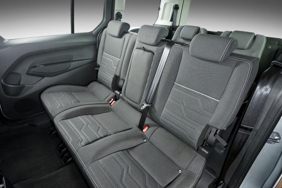  Ford Tourneo Connect 2015 года  (фото 16 из 20)